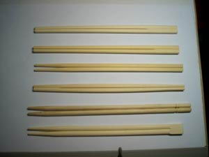 休闲:一次性筷子 越白越危险!